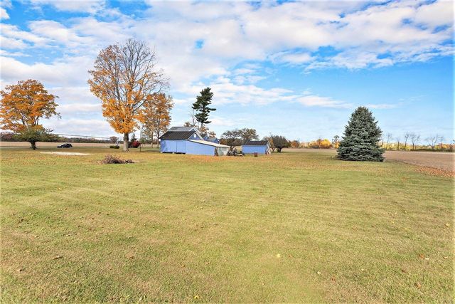 55637 Bennett Road, Leonidas, MI 49066