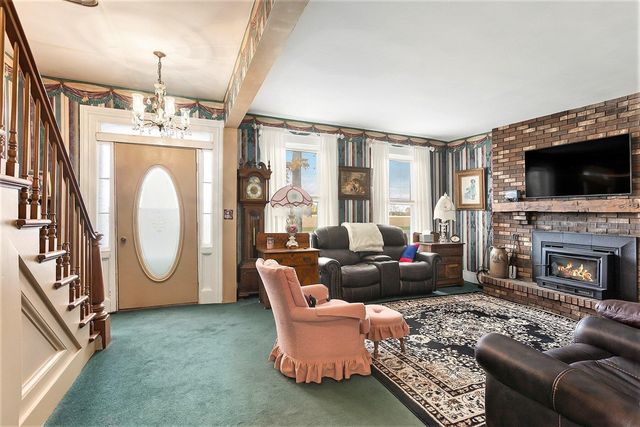 55637 Bennett Road, Leonidas, MI 49066