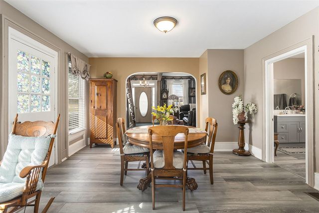 55637 Bennett Road, Leonidas, MI 49066