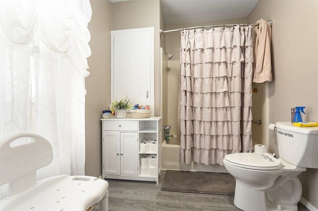 55637 Bennett Road, Leonidas, MI 49066