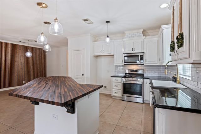4004 Peck Street, Santa Fe, TX 77517