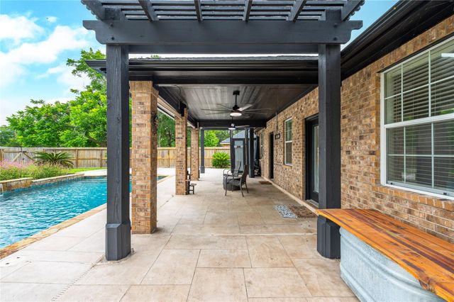 4004 Peck Street, Santa Fe, TX 77517