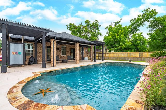 4004 Peck Street, Santa Fe, TX 77517