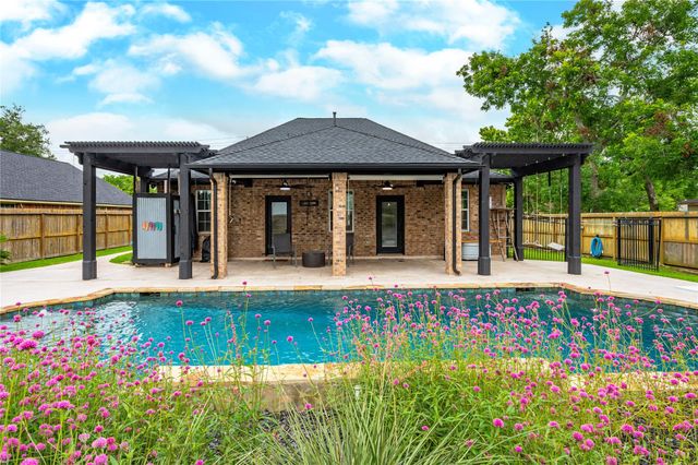 4004 Peck Street, Santa Fe, TX 77517