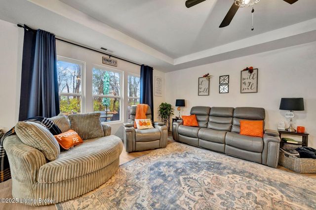 164 Shadow Rock Ct, Shepherdsville, KY 40165