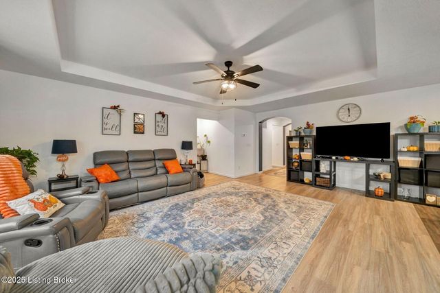 164 Shadow Rock Ct, Shepherdsville, KY 40165