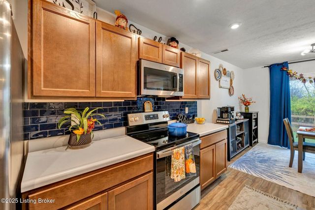 164 Shadow Rock Ct, Shepherdsville, KY 40165