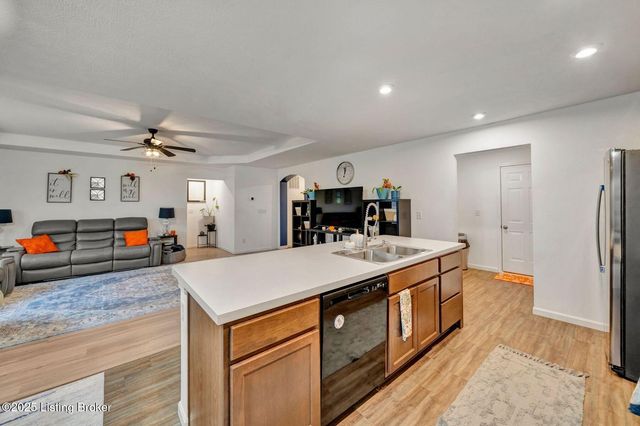 164 Shadow Rock Ct, Shepherdsville, KY 40165