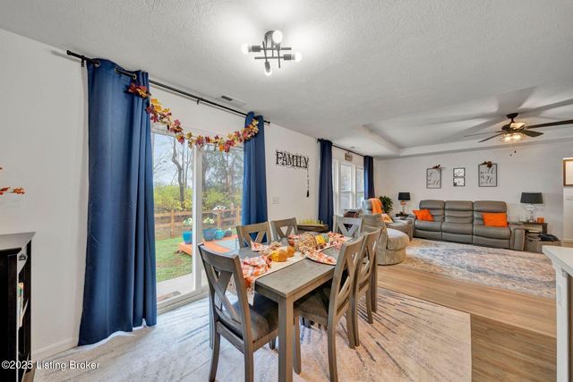 164 Shadow Rock Ct, Shepherdsville, KY 40165