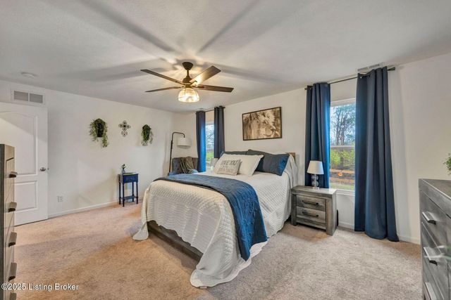 164 Shadow Rock Ct, Shepherdsville, KY 40165