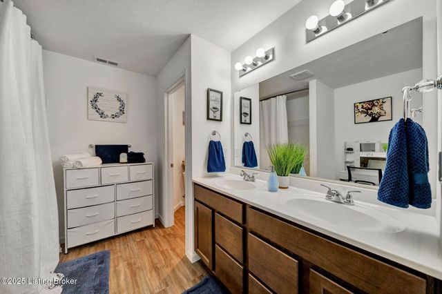 164 Shadow Rock Ct, Shepherdsville, KY 40165