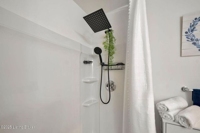 164 Shadow Rock Ct, Shepherdsville, KY 40165