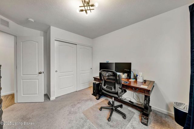 164 Shadow Rock Ct, Shepherdsville, KY 40165