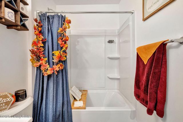 164 Shadow Rock Ct, Shepherdsville, KY 40165