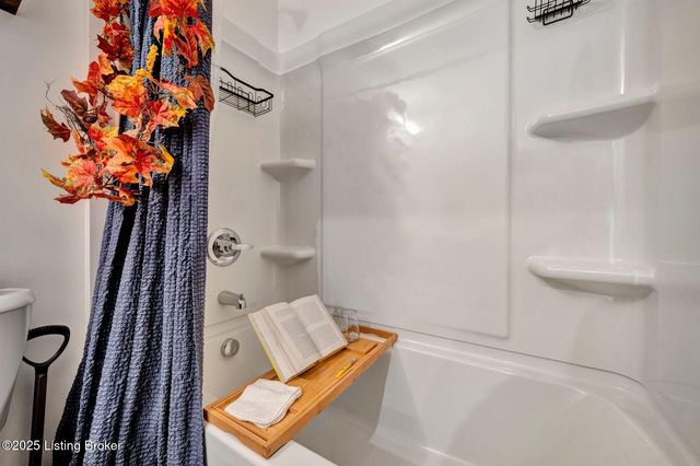 164 Shadow Rock Ct, Shepherdsville, KY 40165