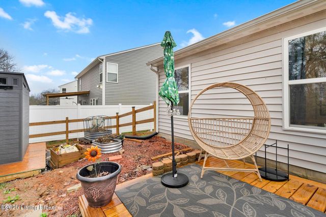 164 Shadow Rock Ct, Shepherdsville, KY 40165