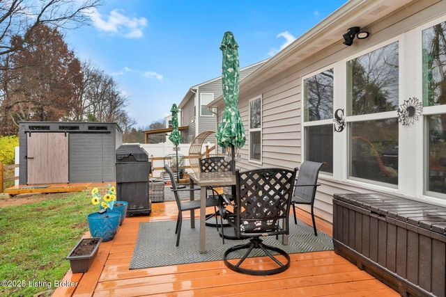 164 Shadow Rock Ct, Shepherdsville, KY 40165