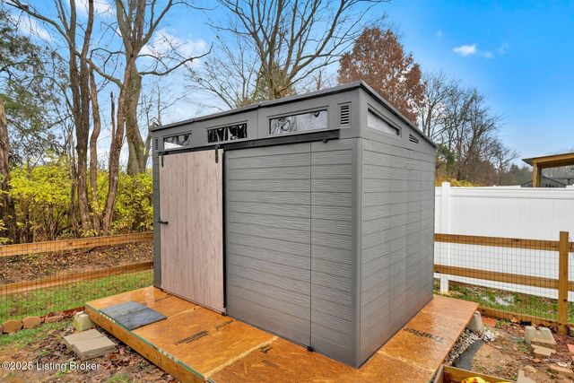 164 Shadow Rock Ct, Shepherdsville, KY 40165