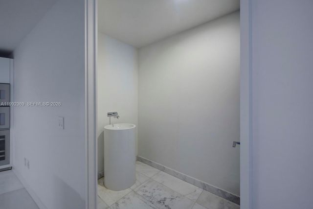 10203 Collins Ave 1005, Bal Harbour, FL 33154