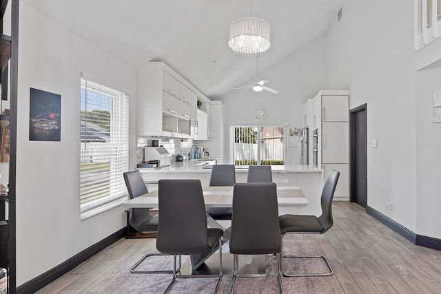 3 Meriden Way, Boynton Beach, FL 33426