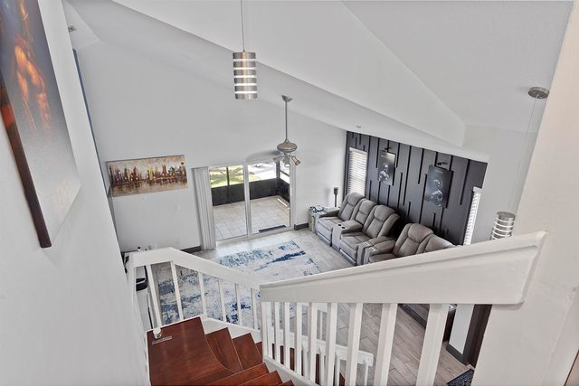 3 Meriden Way, Boynton Beach, FL 33426