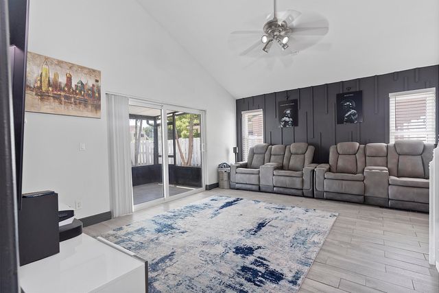 3 Meriden Way, Boynton Beach, FL 33426