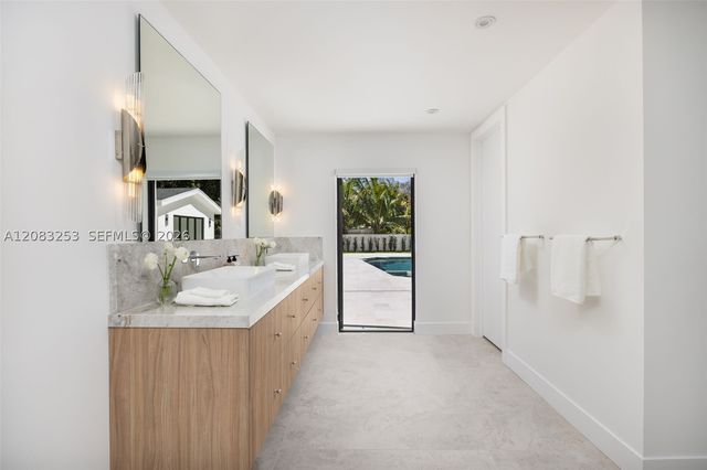 8800 SW 118th St, Miami, FL 33176