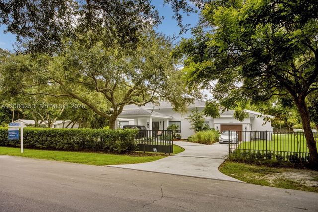 8800 SW 118th St, Miami, FL 33176