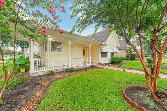 705 Bradshire Court, Deer Park, TX 77536