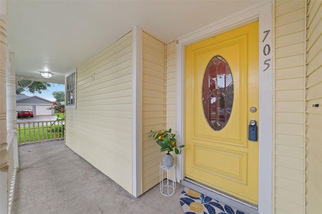 705 Bradshire Court, Deer Park, TX 77536
