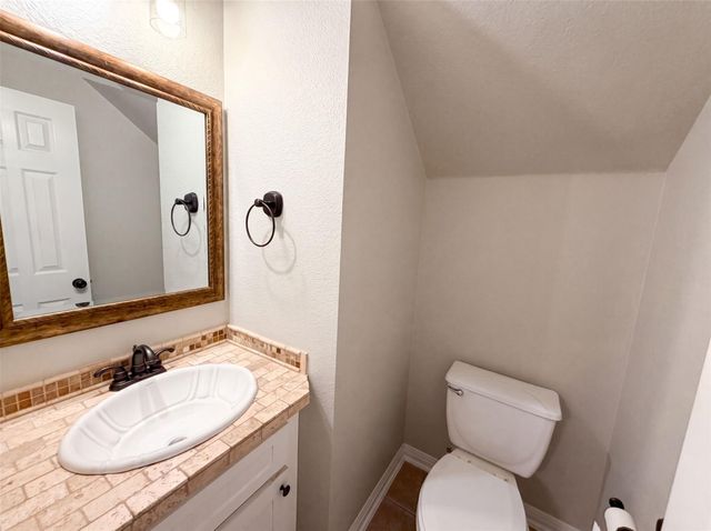 8518 Cahill DR 19, Austin, TX 78729