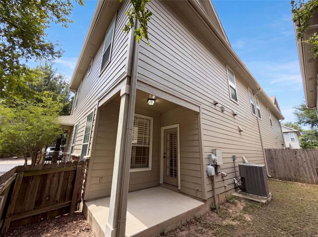 8518 Cahill DR 19, Austin, TX 78729