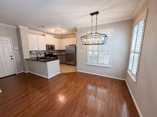 8518 Cahill DR 19, Austin, TX 78729