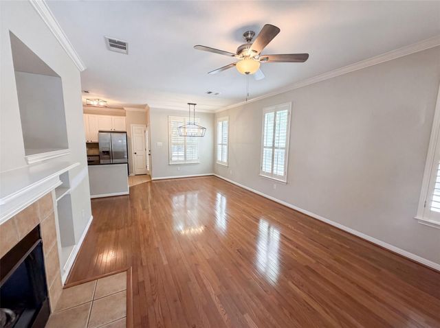 8518 Cahill DR 19, Austin, TX 78729