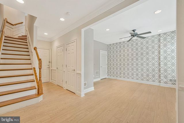 9524 CANONBURY SQ, Fairfax, VA 22031