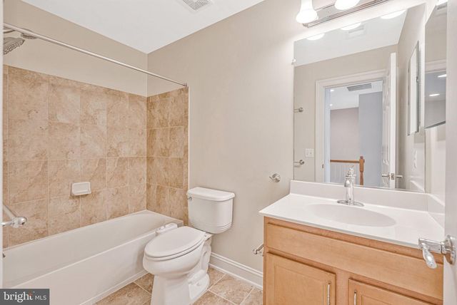 9524 CANONBURY SQ, Fairfax, VA 22031