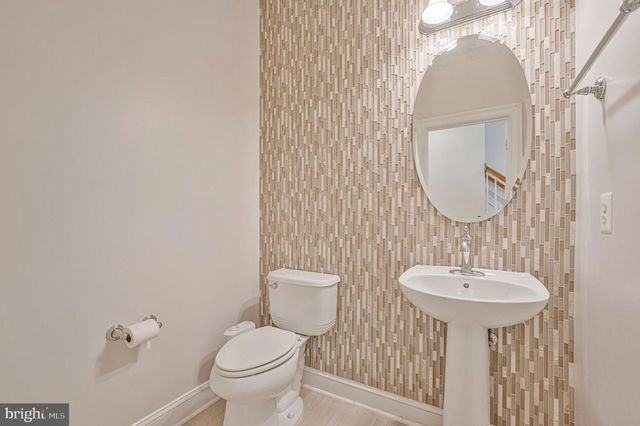 9524 CANONBURY SQ, Fairfax, VA 22031