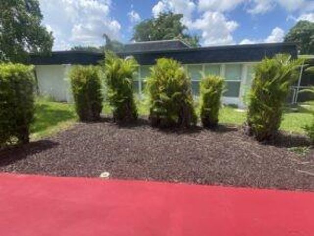 4802 Bayberry Ln, Tamarac, FL 33319
