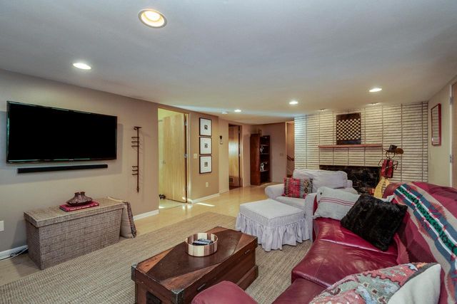 1219 Wellesley Road, Madison, WI 53705