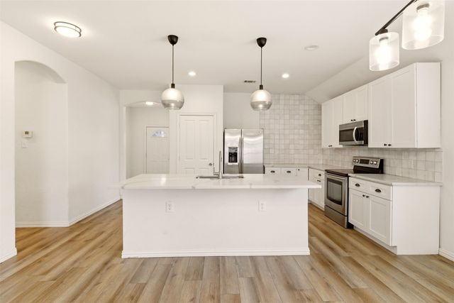 2201 Willow Creek Drive, Little Elm, TX 75068