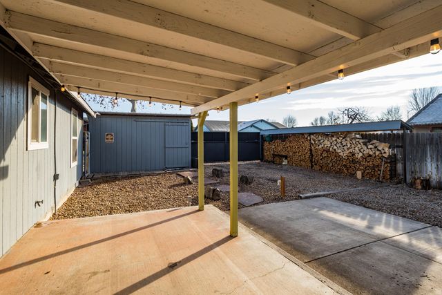 692 NE Fieldstone Lane, Prineville, OR 97754