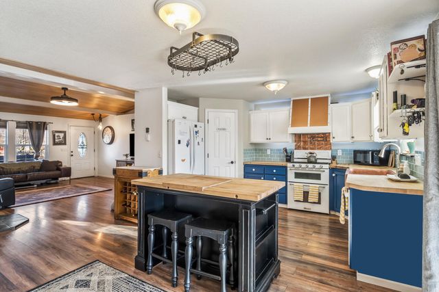 692 NE Fieldstone Lane, Prineville, OR 97754