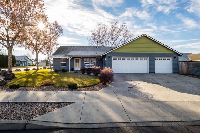 692 NE Fieldstone Lane, Prineville, OR 97754