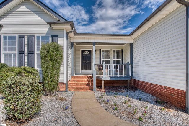 15 Chickadee Drive, Pelzer, SC 29669