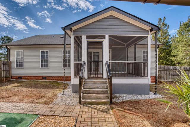 15 Chickadee Drive, Pelzer, SC 29669