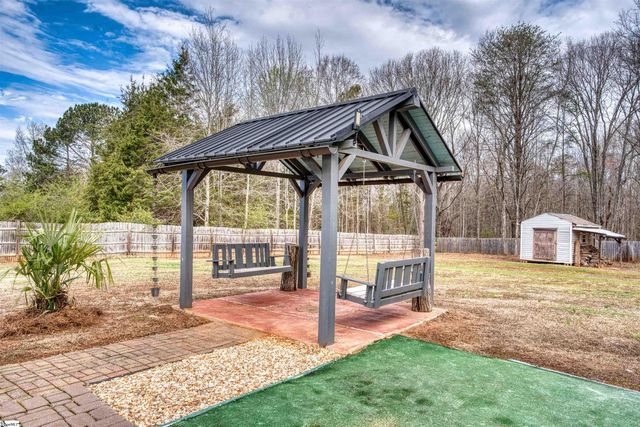 15 Chickadee Drive, Pelzer, SC 29669