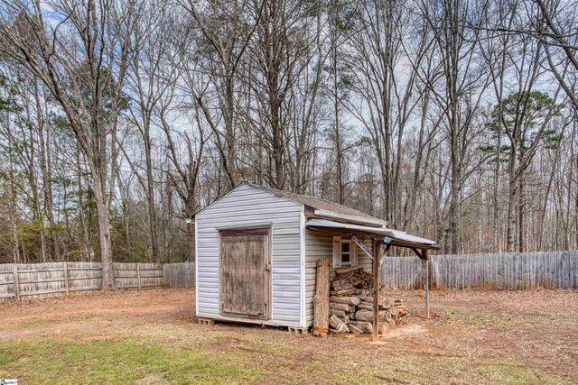 15 Chickadee Drive, Pelzer, SC 29669