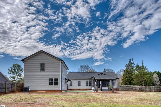 15 Chickadee Drive, Pelzer, SC 29669