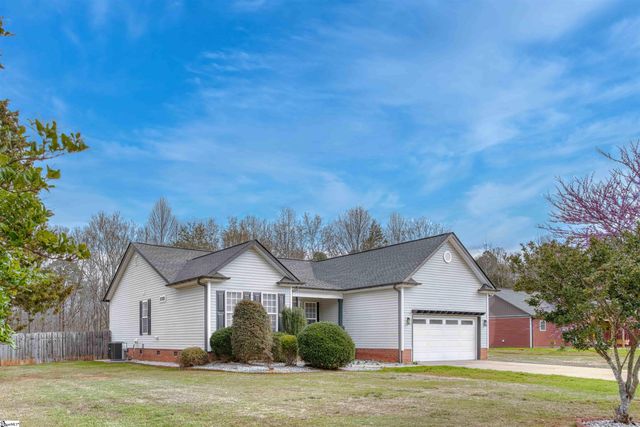 15 Chickadee Drive, Pelzer, SC 29669