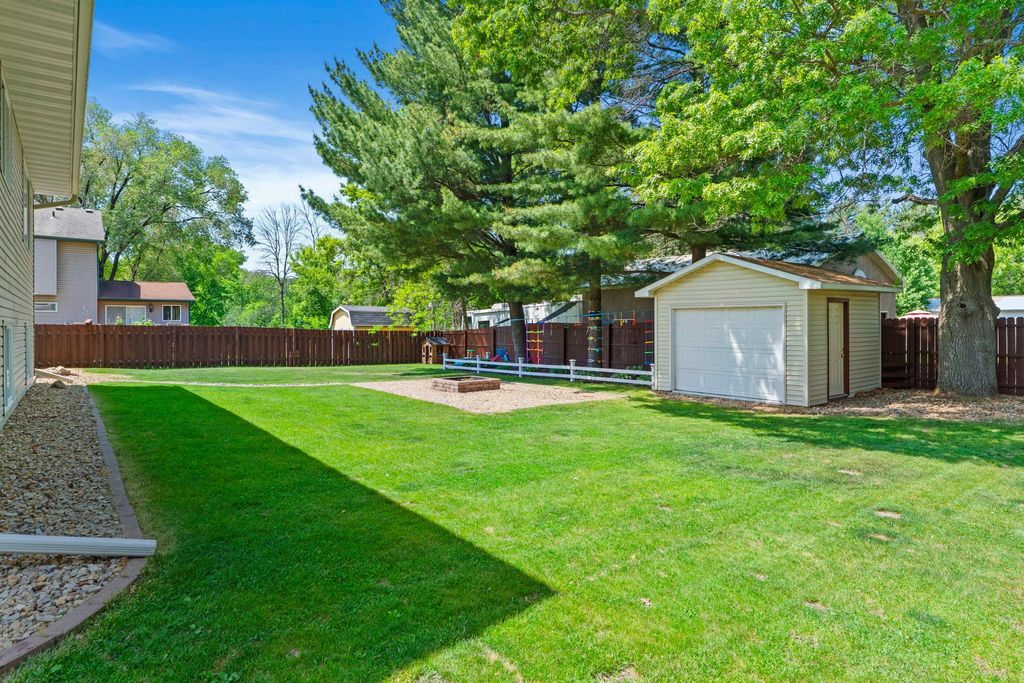 23104 Havelka Court N, Forest Lake, MN 55025 — photo 2